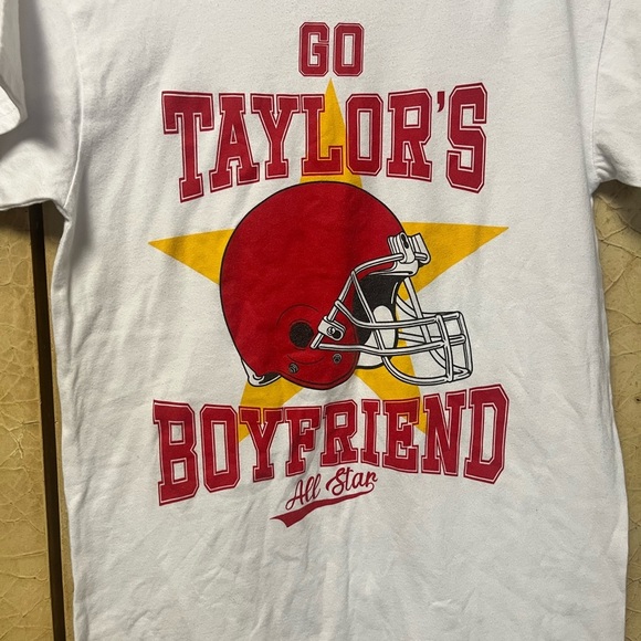 Go Taylor Swifts Boyfriend Shirt Size Small - Picture 2 of 4
